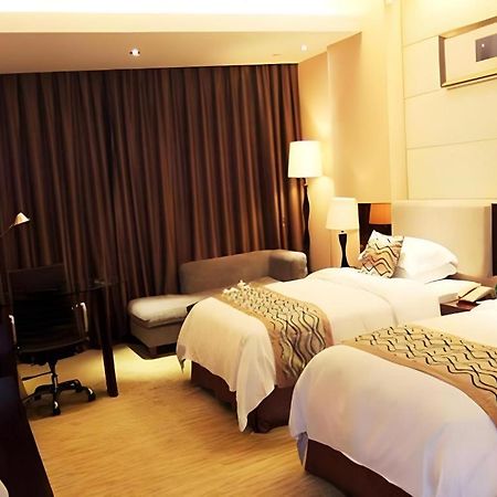 Fortune Hotel Longyan Bagian luar foto