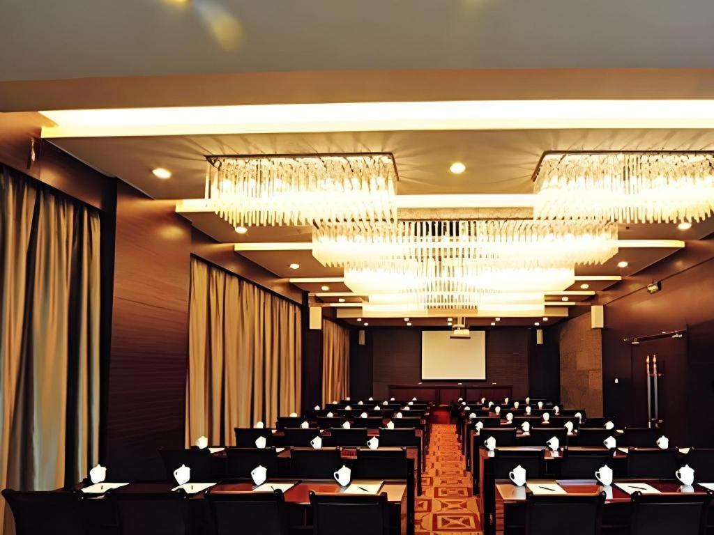 Fortune Hotel Longyan Bagian luar foto