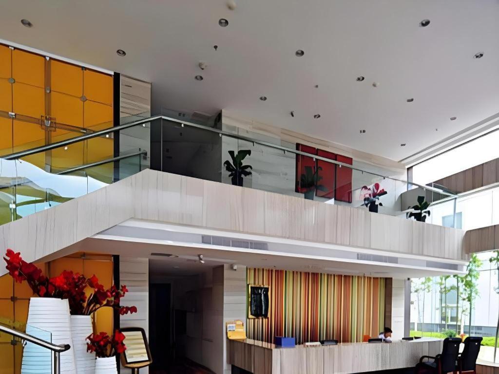 Fortune Hotel Longyan Bagian luar foto