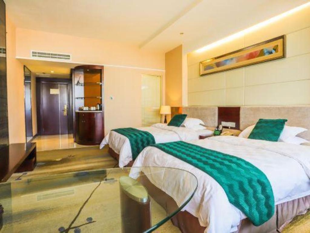 Fortune Hotel Longyan Bagian luar foto
