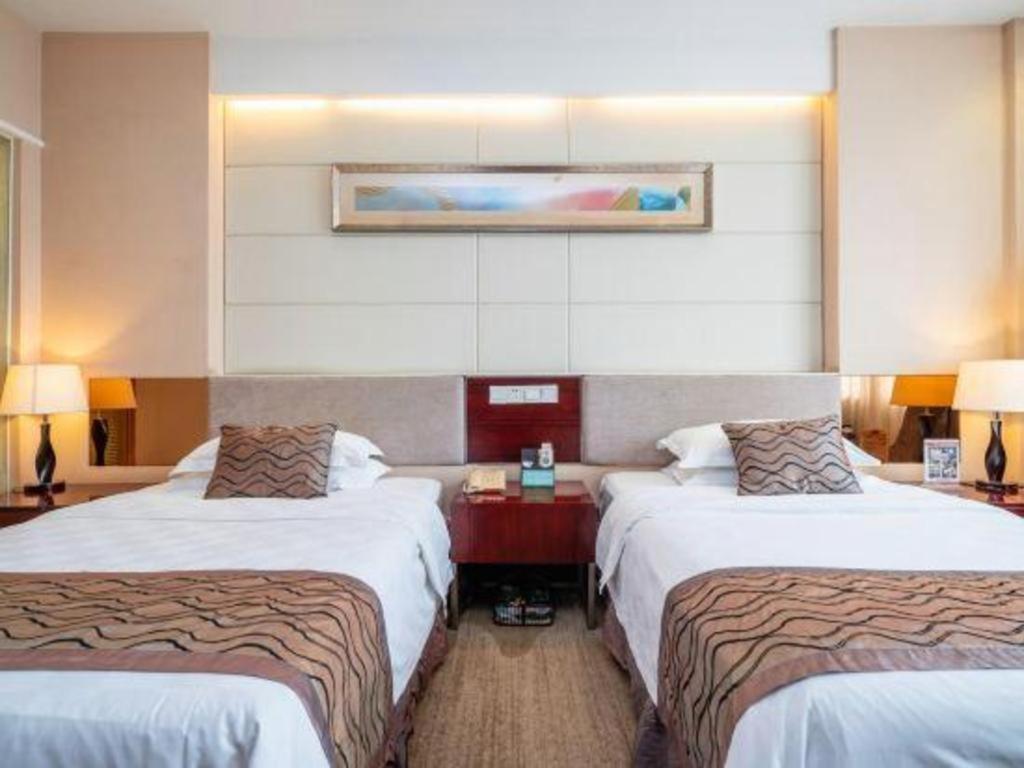 Fortune Hotel Longyan Bagian luar foto