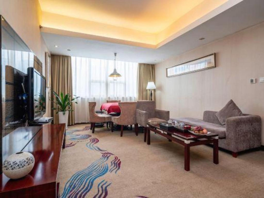 Fortune Hotel Longyan Bagian luar foto