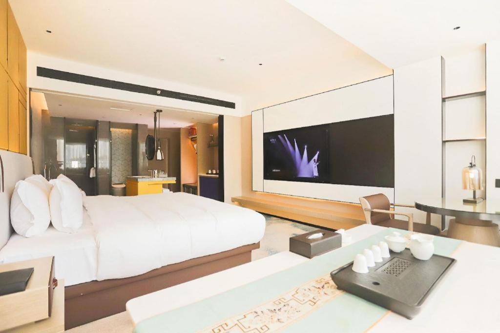 Fortune Hotel Longyan Bagian luar foto