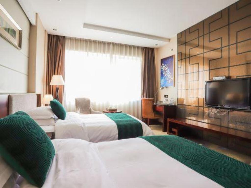 Fortune Hotel Longyan Bagian luar foto